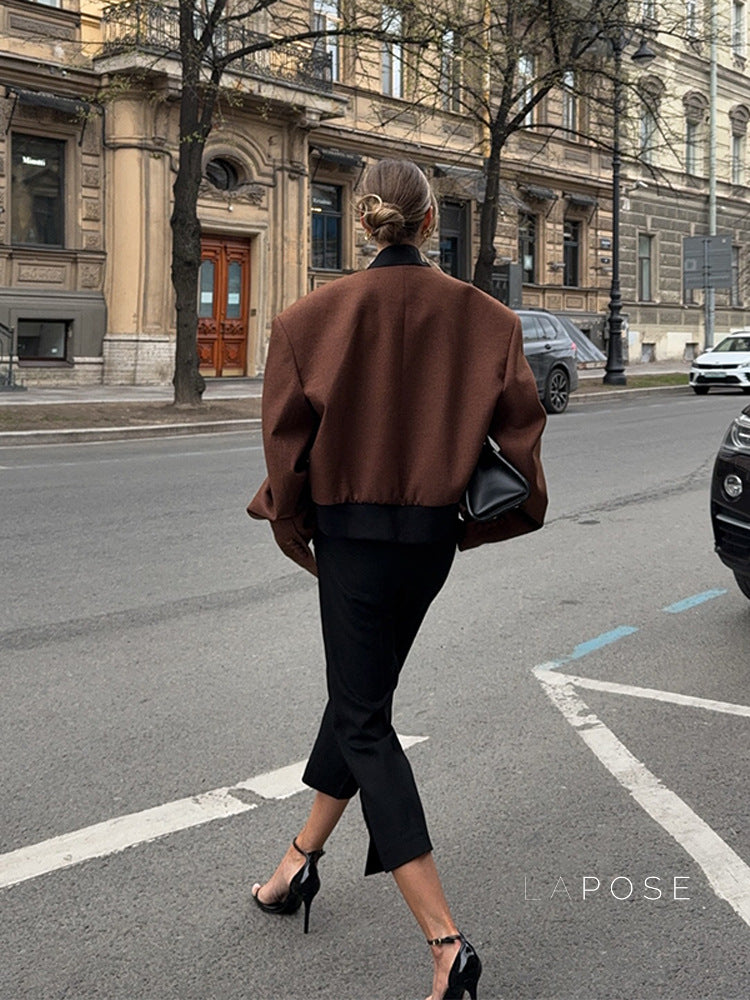 Effortlessly Elegant Jacket with a Timeless Design
