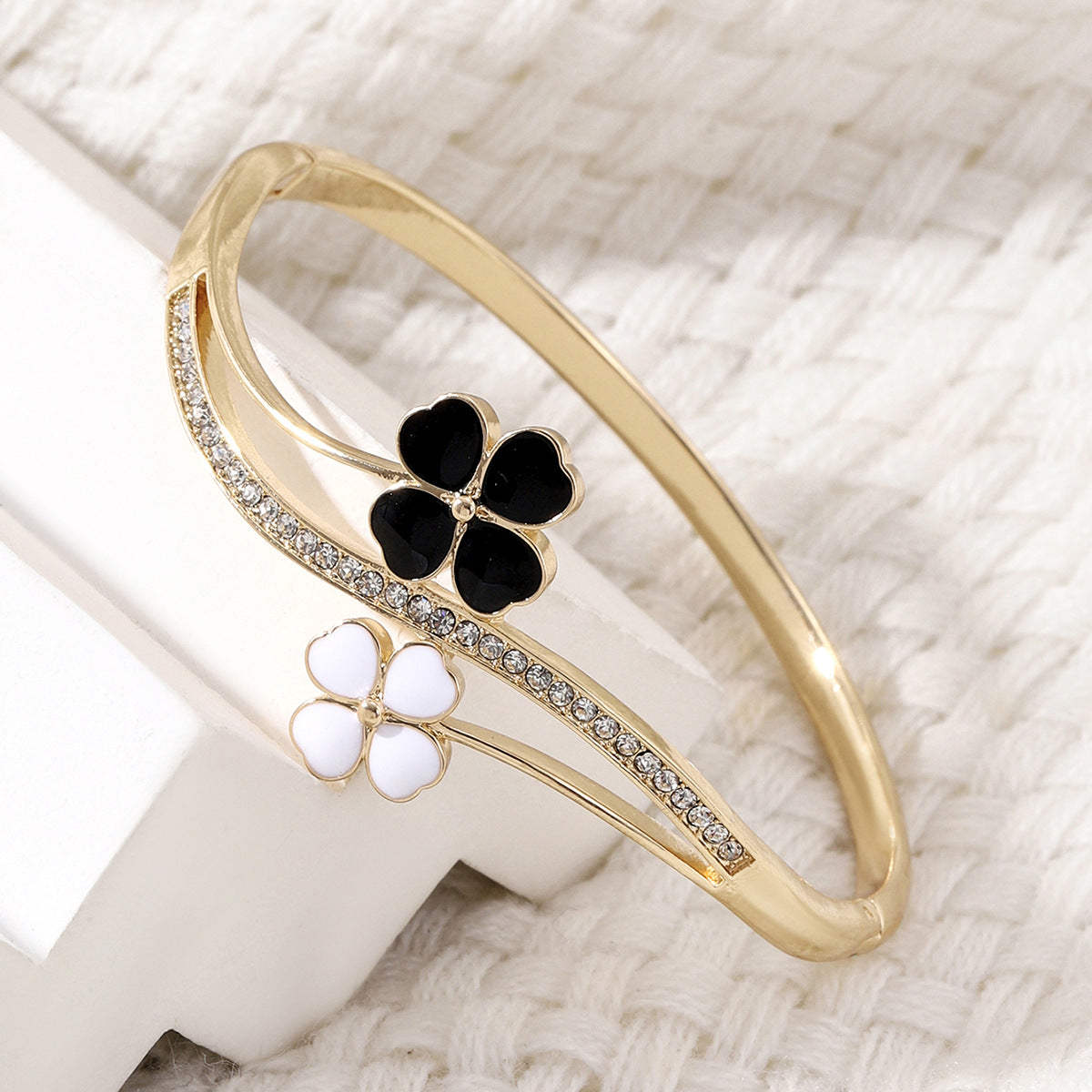 Elegant Flower Bracelet