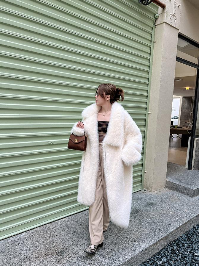 Classic Vintage Coat with a Flattering Fit