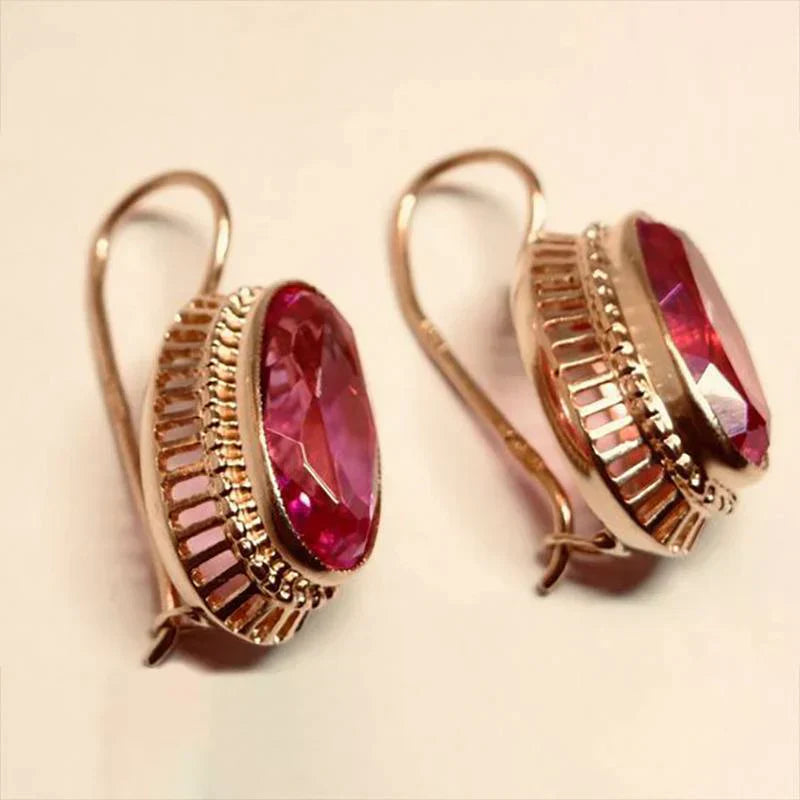 Vintage Red Stone Ring | Gold