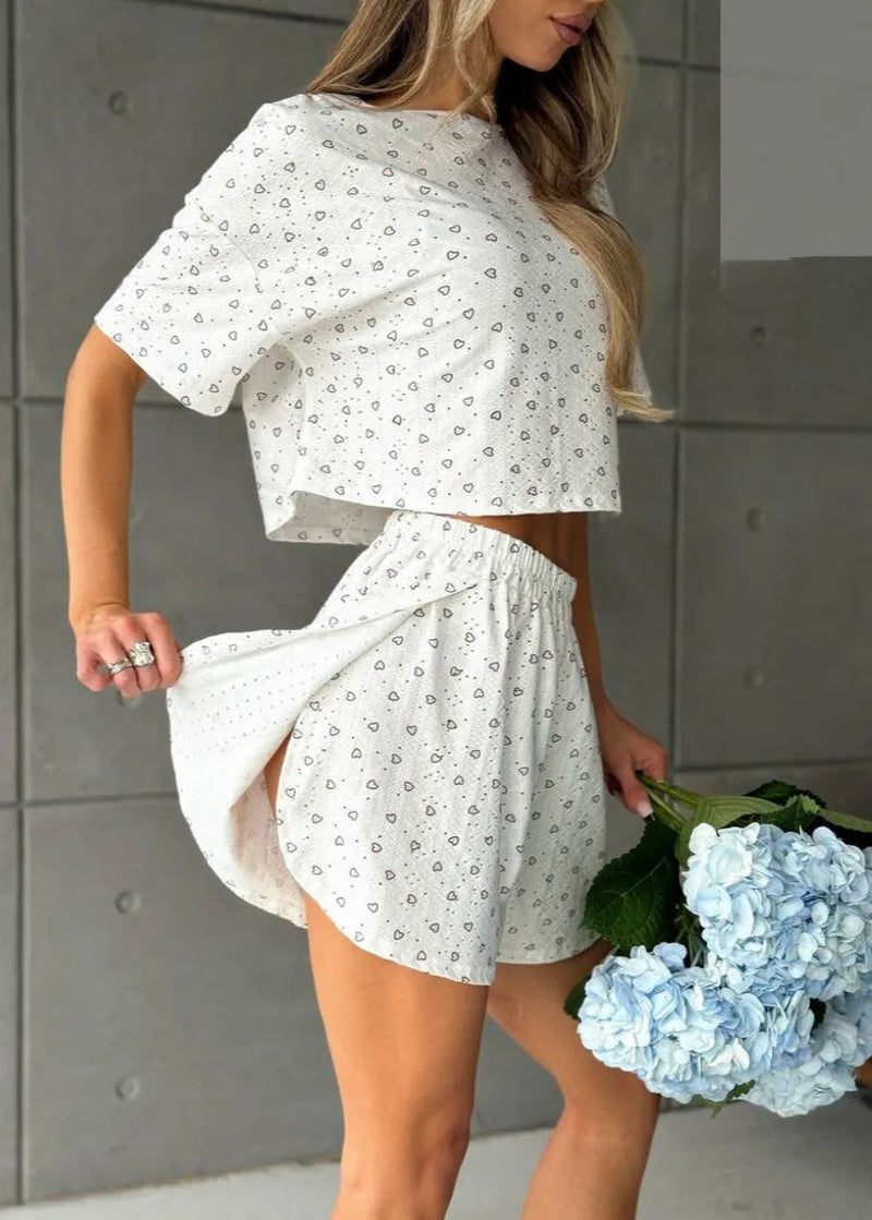 Effortlessly Elegant Top with a Timeless Design