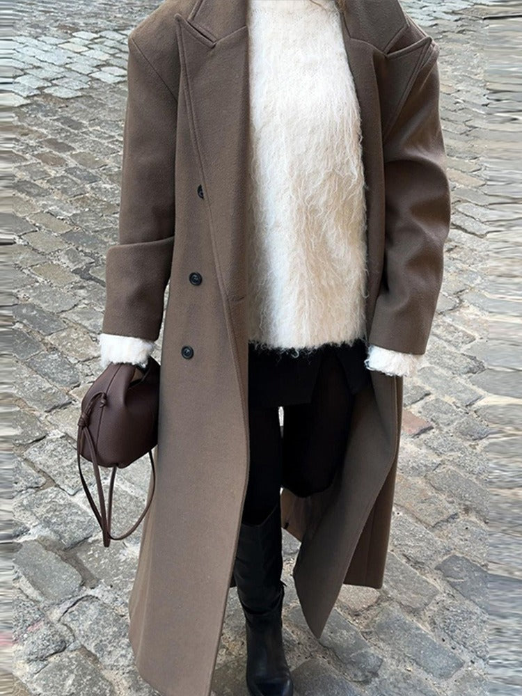 Sophisticated Coat with a Clean Classic Look