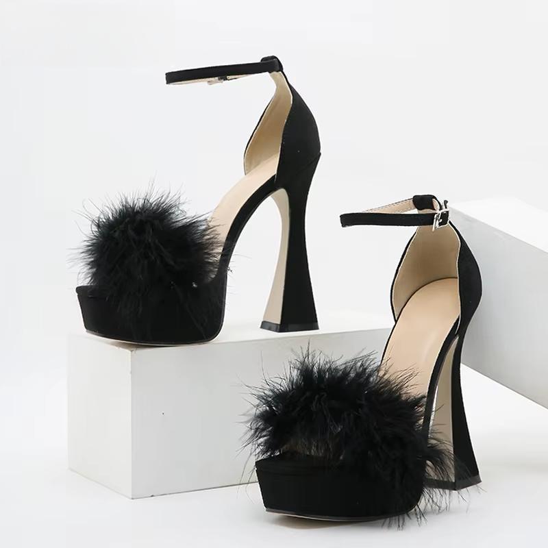 Effortlessly Elegant Heels with a Timeless Design