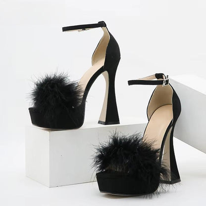 Effortlessly Elegant Heels with a Timeless Design