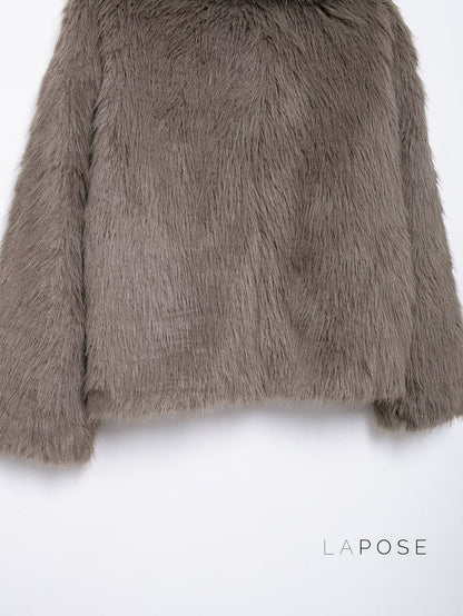 Elegantly Styled Coat for Everyday Wear