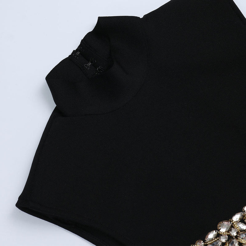 Effortlessly Elegant Garment with a Timeless Design