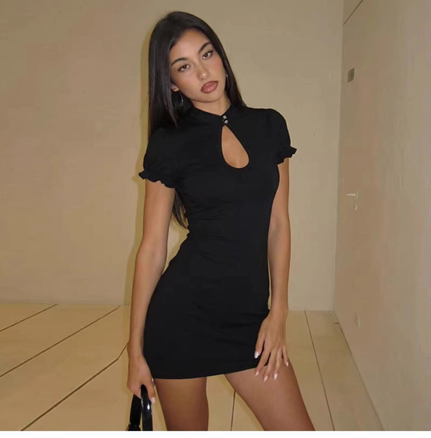Gracefully Styled Dress for Any Occasion