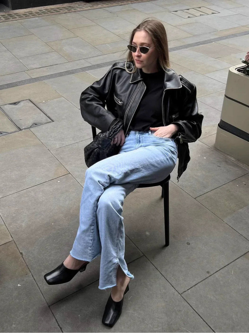 Effortlessly Elegant Jacket with a Timeless Design