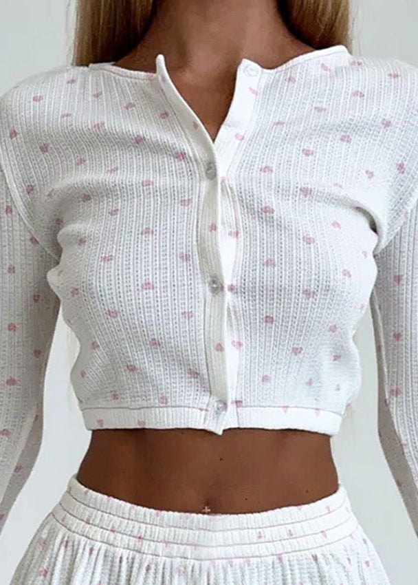 Beautifully Finished Top in a Timeless Design