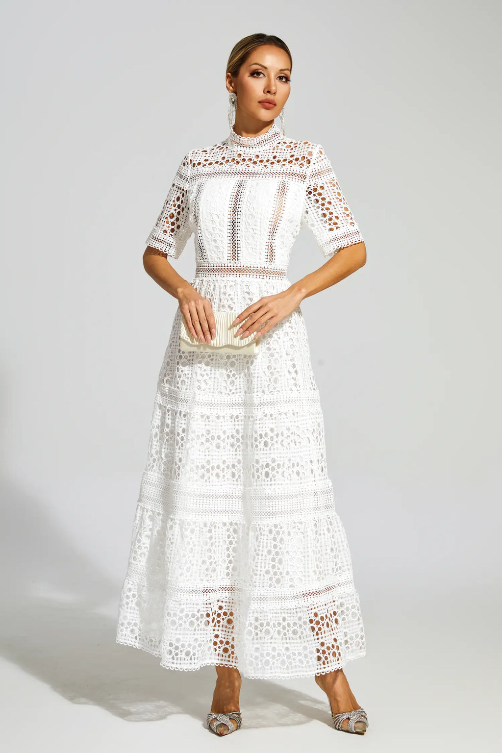 Effortlessly Elegant Dress with a Timeless Design