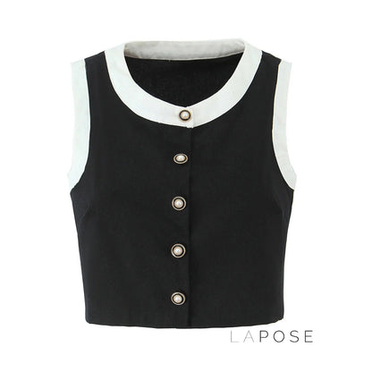Effortlessly Elegant Garment with a Timeless Design