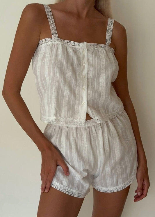 Classic Vintage Top with a Flattering Fit