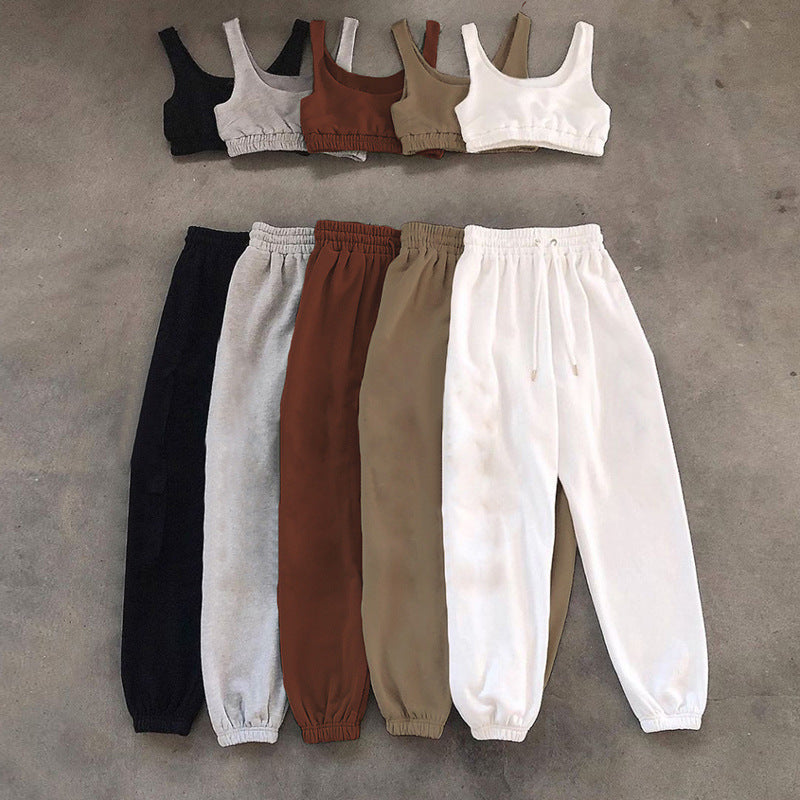 Sophisticated Trousers with a Clean Classic Look