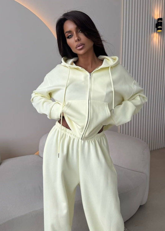 Classic Vintage Pants with a Flattering Fit