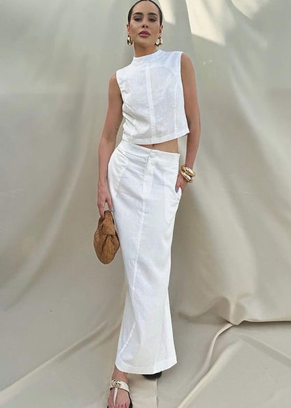 Effortlessly Elegant Top with a Timeless Design