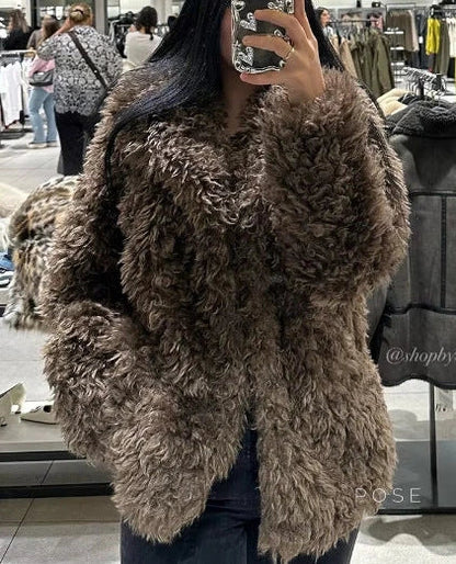 Elegantly Styled Coat for Everyday Wear