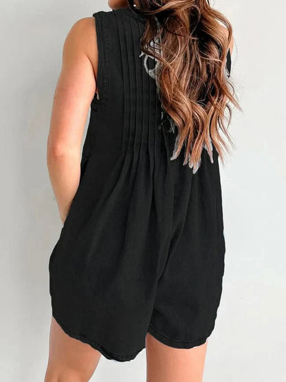 Effortlessly Elegant Garment with a Timeless Design
