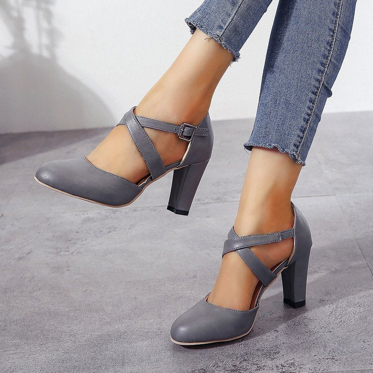Graceful Orthopedic Sandals for Modern Look