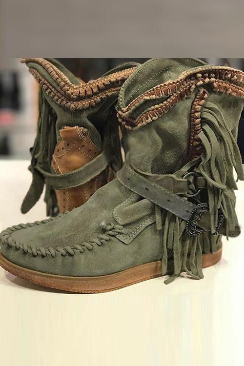 Suede moccasin boots with fringe