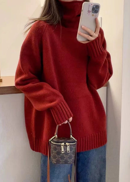 Well Tailored Sweater with a Graceful Silhouette