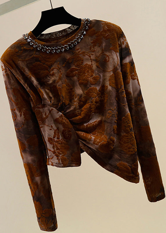 Well Tailored Sweater with a Graceful Silhouette