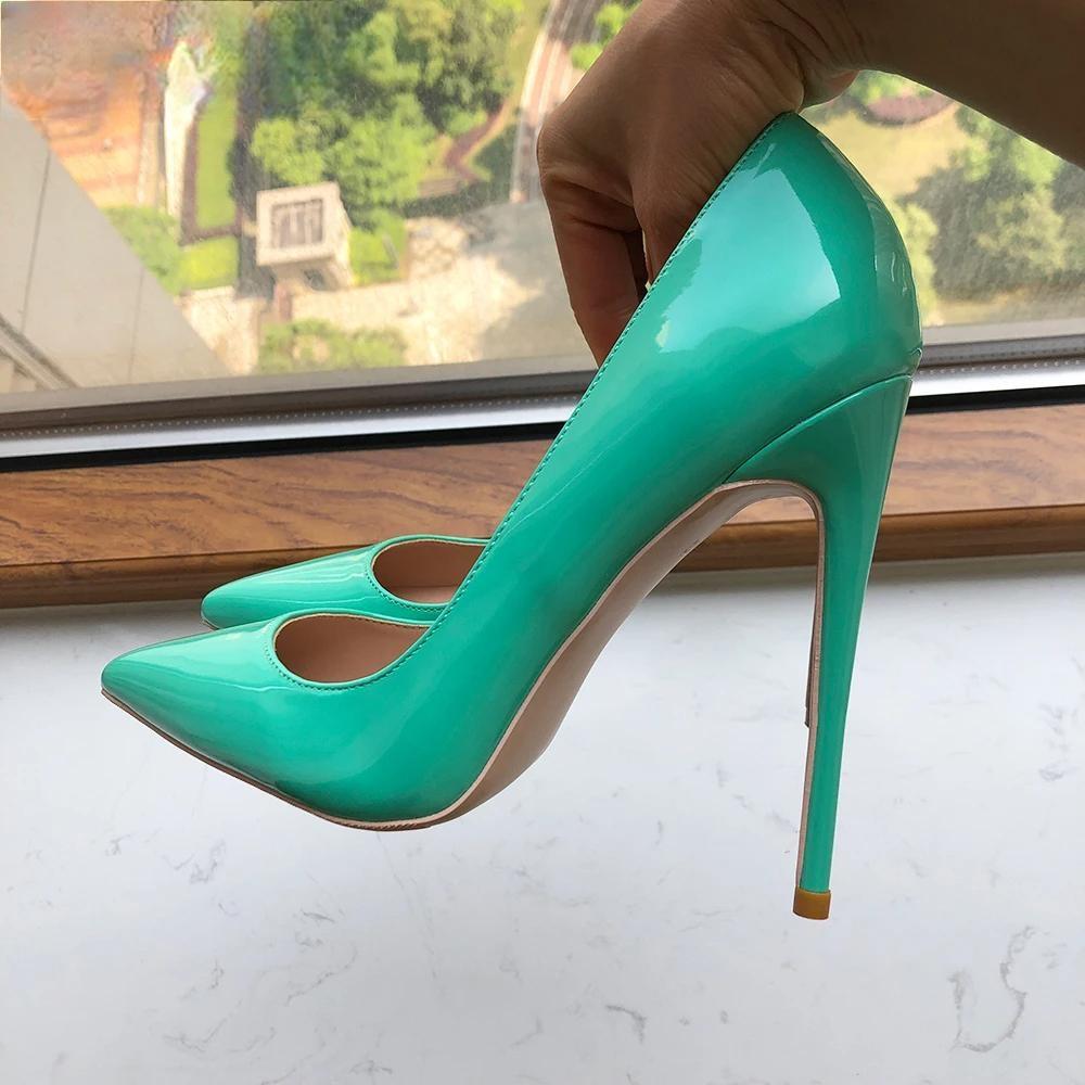 Classic Vintage Shoes with a Flattering Fit