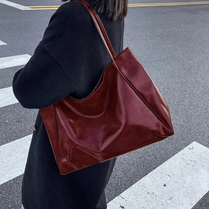 Classic Vintage Bag with a Flattering Fit