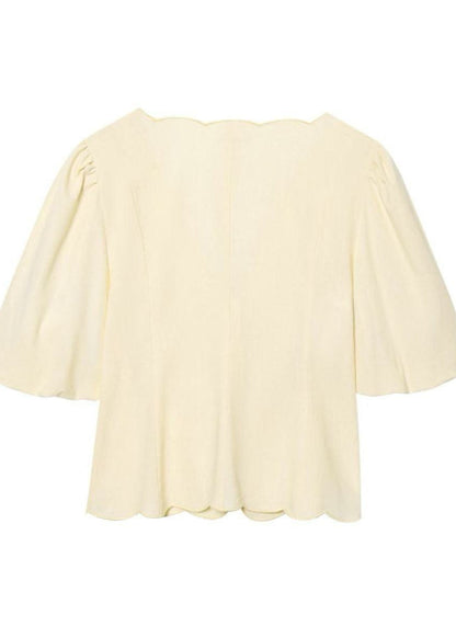 Beautifully Crafted Blouse in a Classic Style