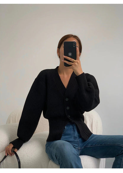 Elegantly Styled Cardigan for Everyday Wear