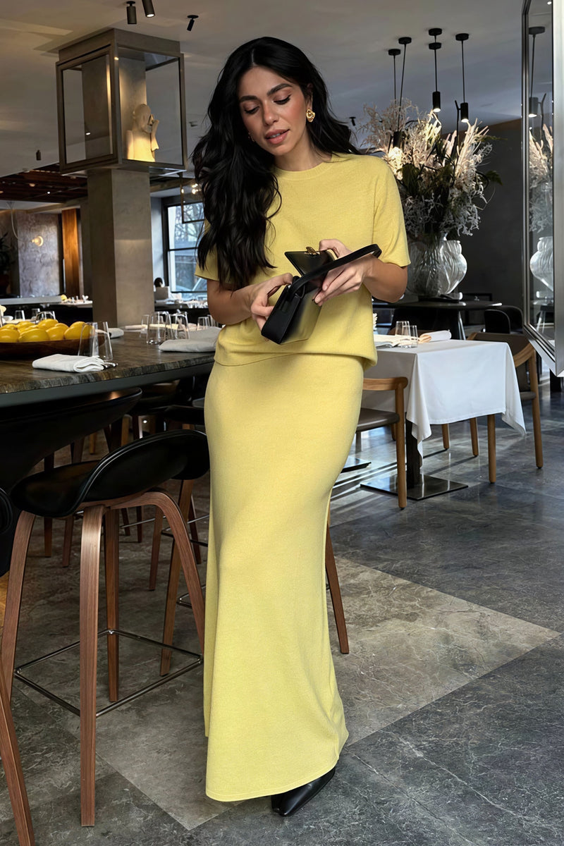 Sophisticated Garment with a Clean Classic Look