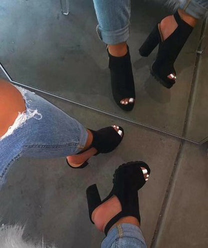 Classic Orthopedic Sandals with Timeless Style