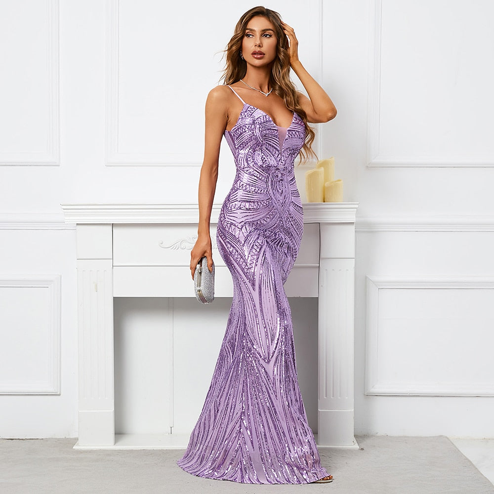 Well Tailored Garment with a Graceful Silhouette