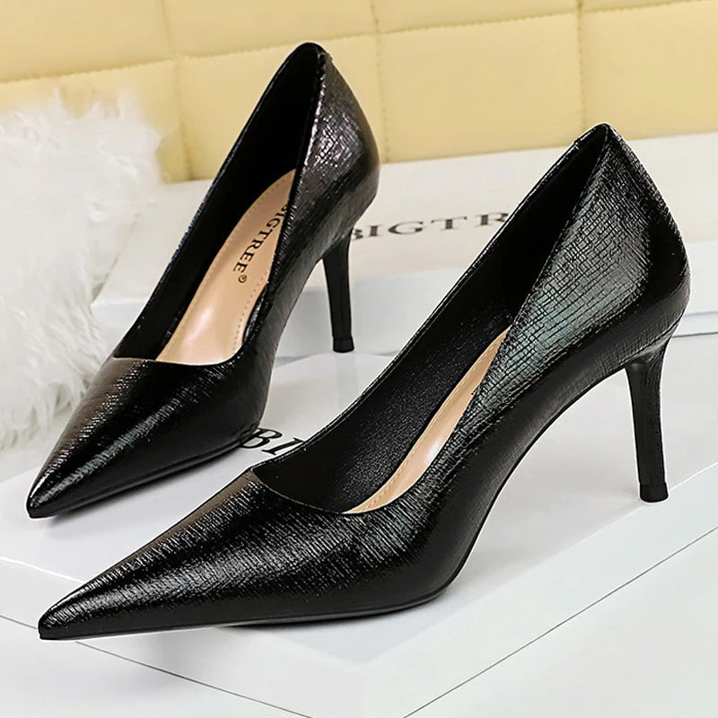 Polished Heels with an Effortless Classic Look