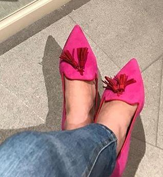 Graceful orthopedic sandals for a modern look