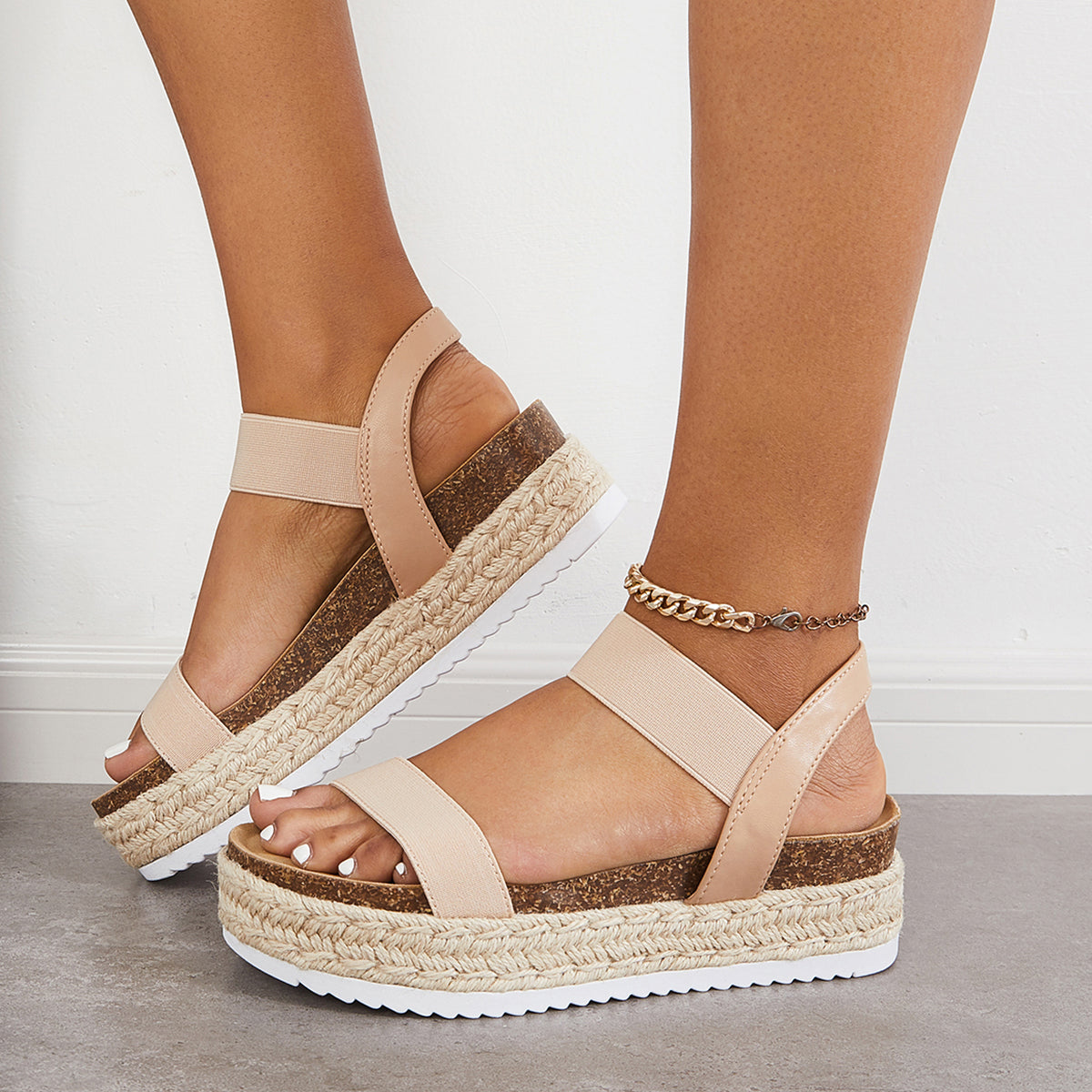 Graceful Orthopedic Sandals for Modern Look