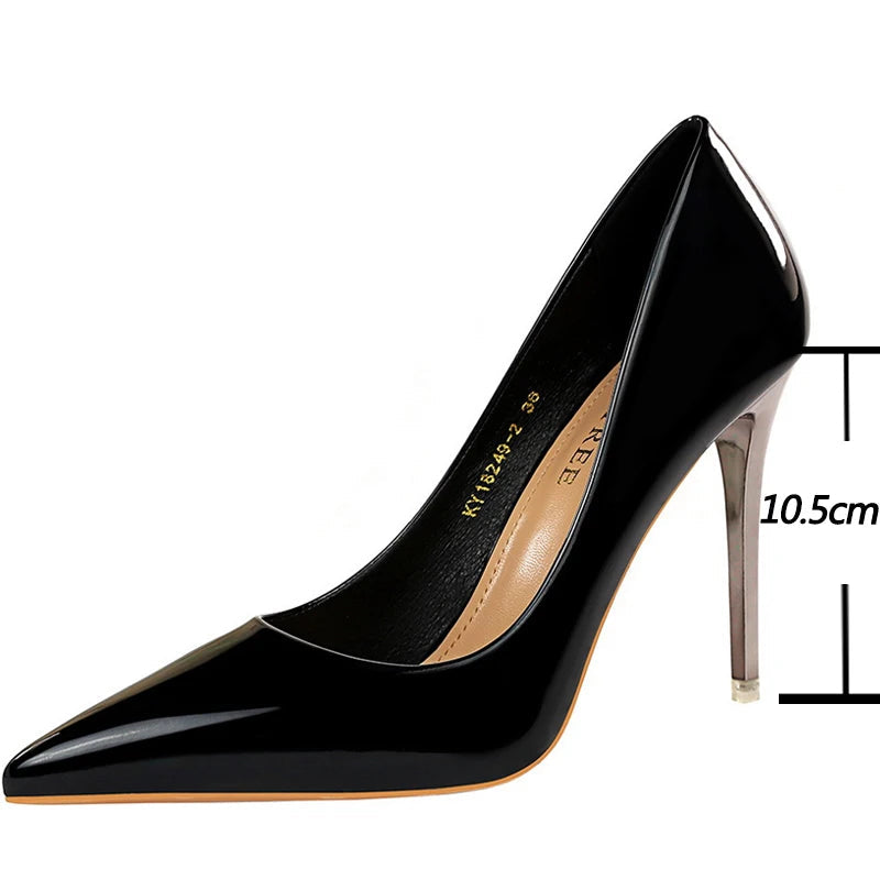 Classic Vintage Heels with a Flattering Fit