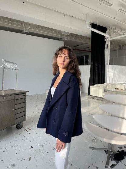 Effortlessly Elegant Coat with a Timeless Design