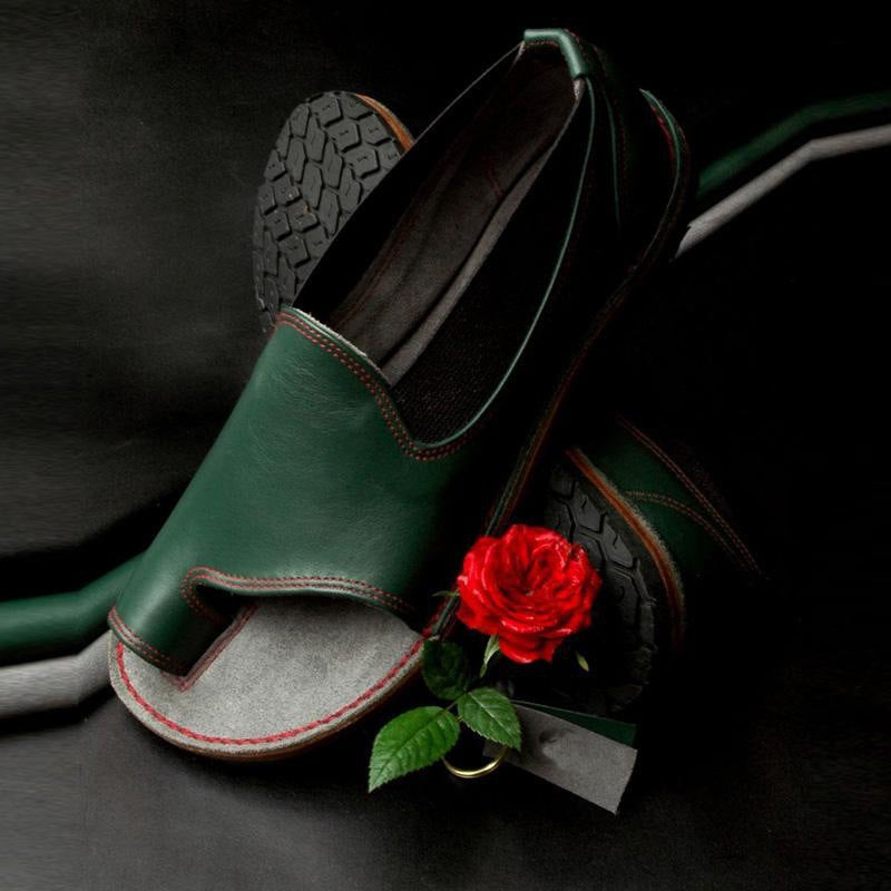 Vintage-inspired orthopedic sandals