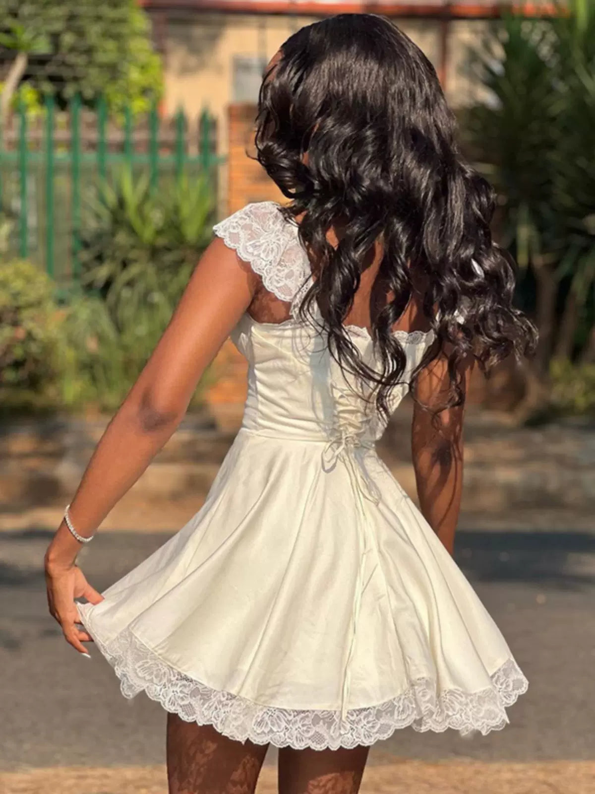 Well Tailored Dress with a Graceful Silhouette