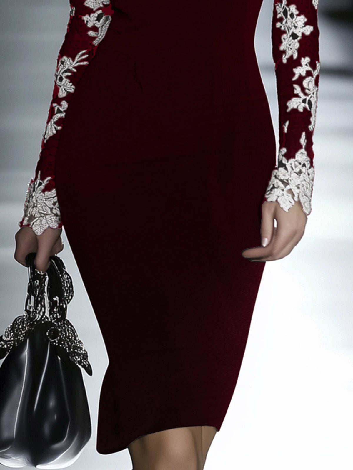 Well Tailored Dress with a Graceful Silhouette
