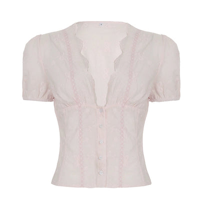 Effortlessly Elegant Blouse with a Timeless Design