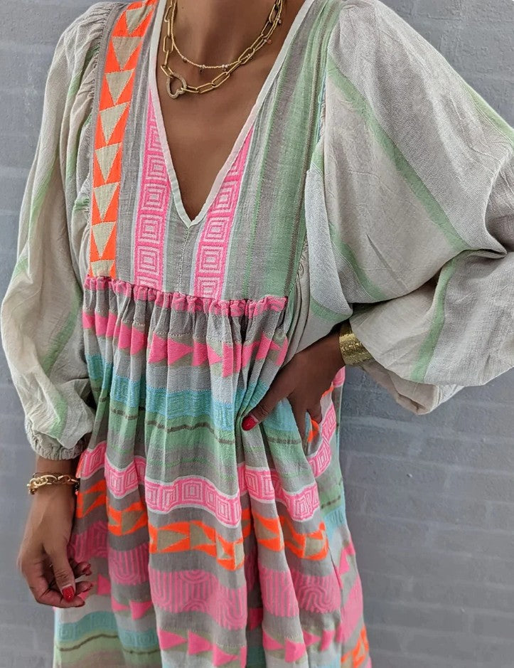 Maxi dress with long sleeves and a V-neck