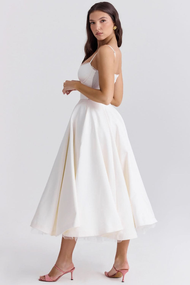 Classic Vintage Dress with a Flattering Fit