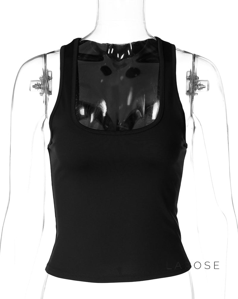 Effortlessly Elegant Top with a Timeless Design