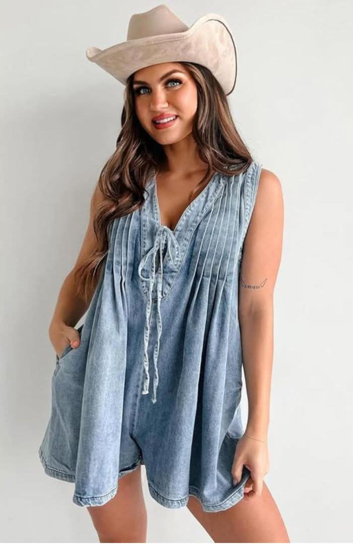 Effortlessly Elegant Garment with a Timeless Design