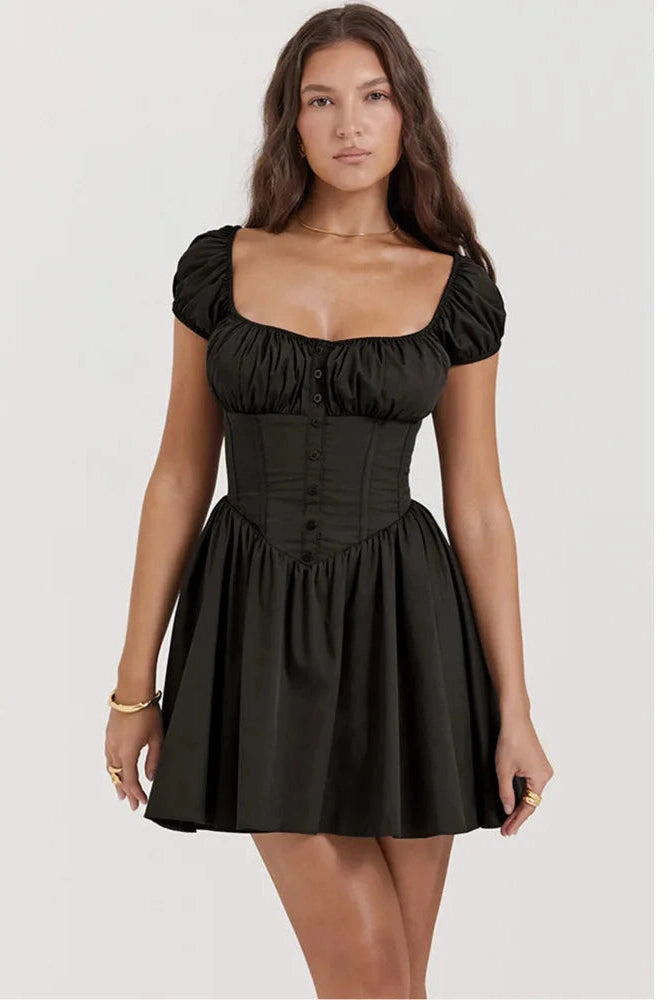 Well Tailored Dress with a Graceful Silhouette
