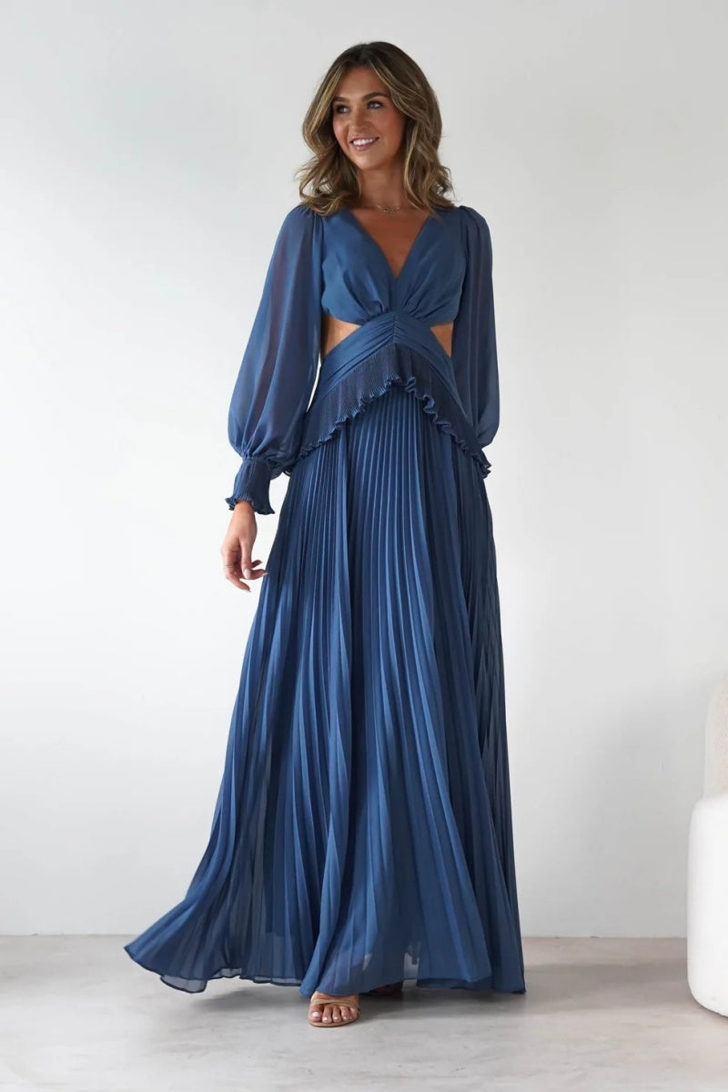 Effortlessly Elegant Garment with a Timeless Design