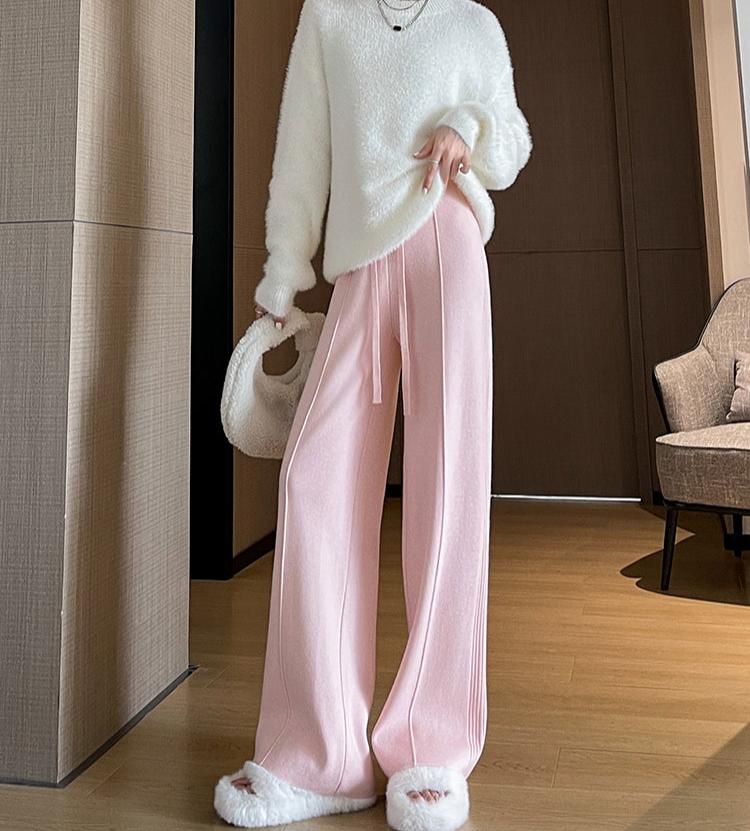 Gracefully Styled Pants for Any Occasion