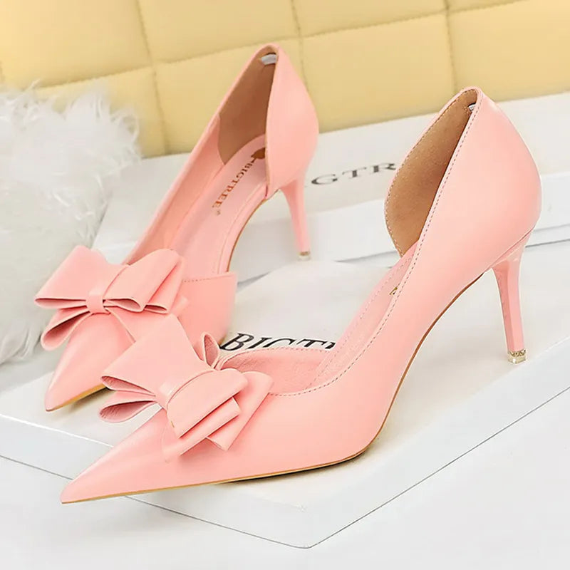 Beautifully Finished Heels in a Timeless Design