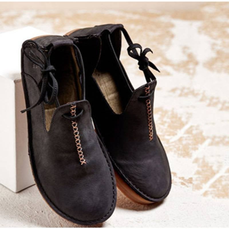 Casual vintage loafers with laces